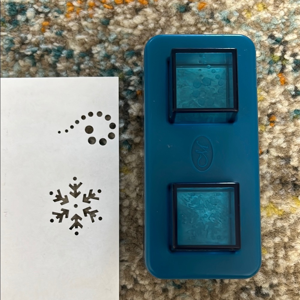 Creative Memories Snow Maker Paper Punch- Boxed- Crafting Scrapbooking